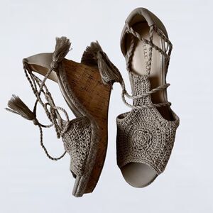 Pelle Moda sandals